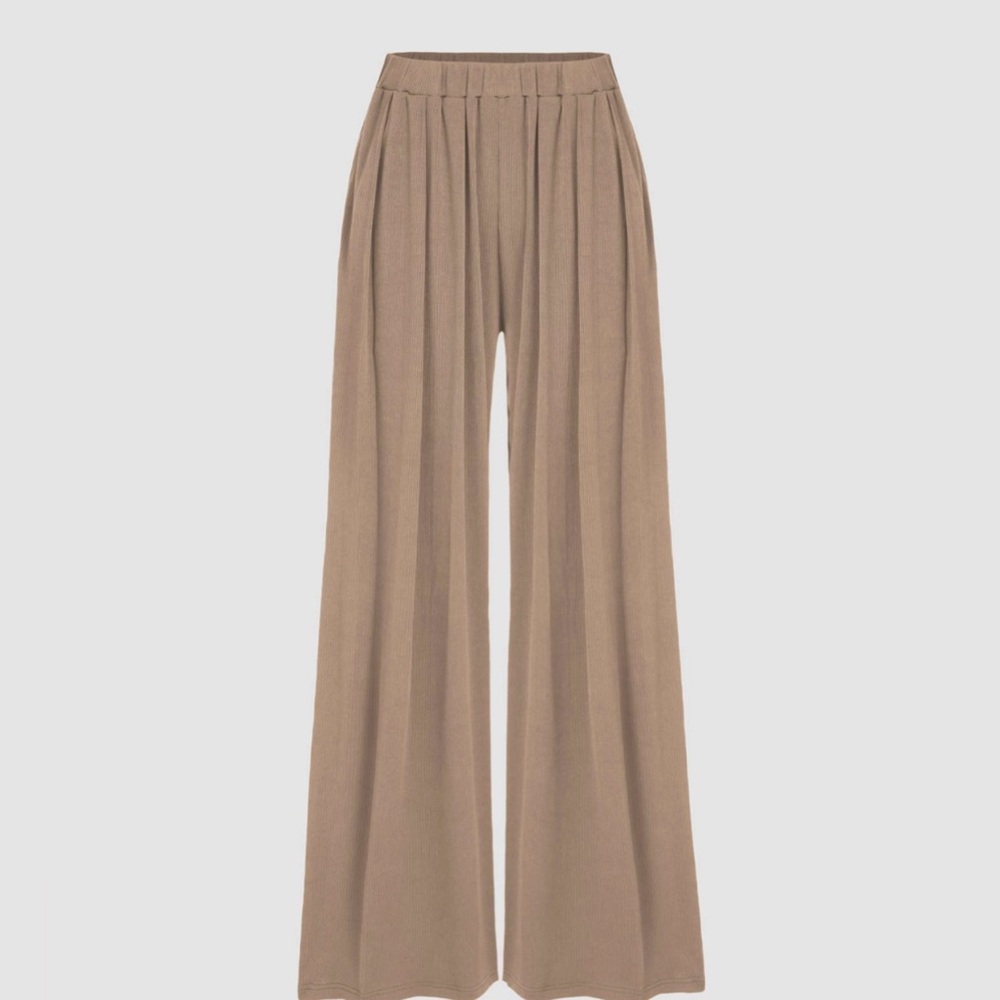 NWT Wide Leg Pants